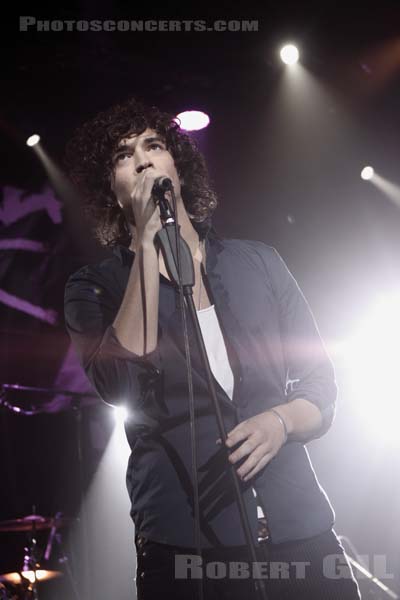 JULIAN PERRETTA - 2010-10-20 - PARIS - L'Alhambra - 